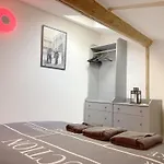 Maison Entière Avec Espace Cinéma *
