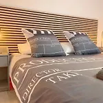 Maison Entière Avec Espace Cinéma