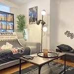 Hébergement de vacances Maison Entière Avec Espace Cinéma *